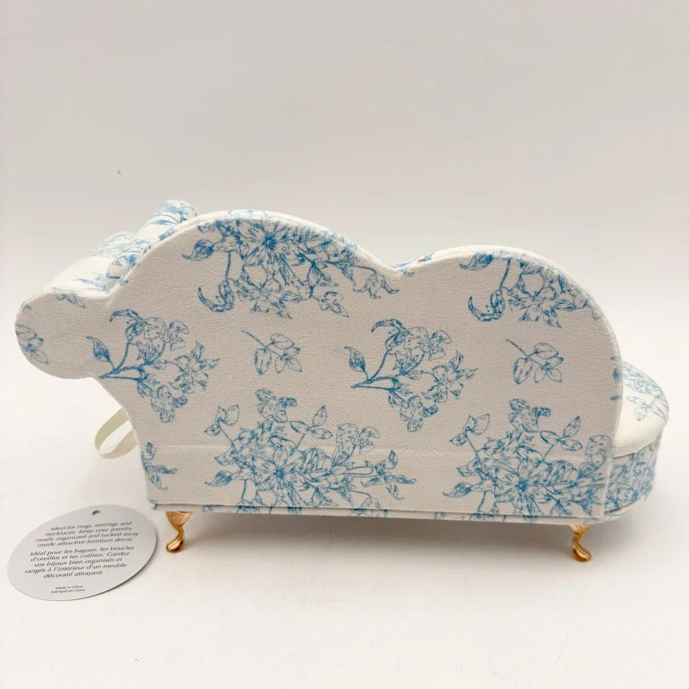 N/A charming miniature